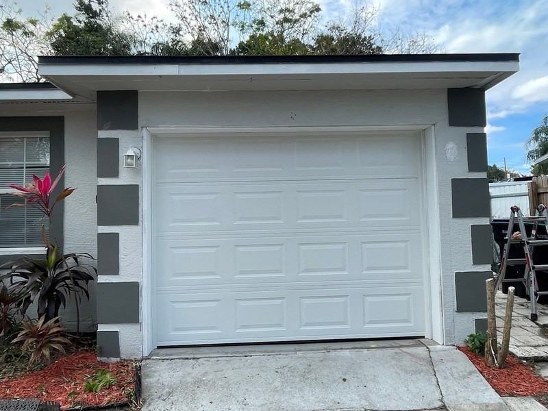 142 Lynbrook Dr - Photo 2 of 21