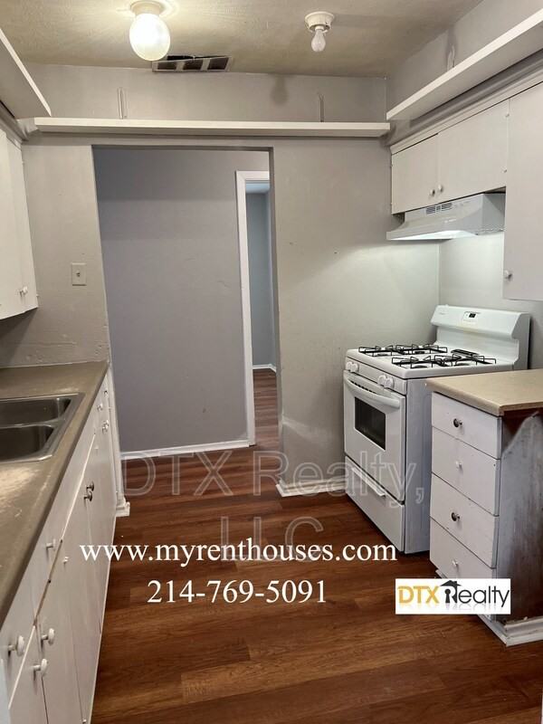 4293 Leland College Dr - Photo 4 of 10