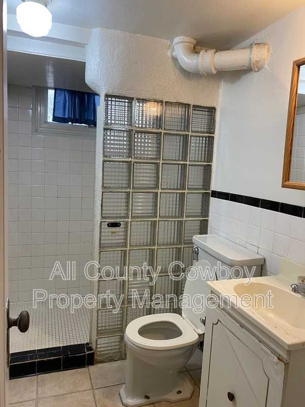 310 S 12th St #A - Photo 6 of 7