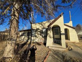 featured image of 1009 E Flint St