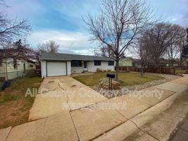 featured image of 1007 Sanders Dr