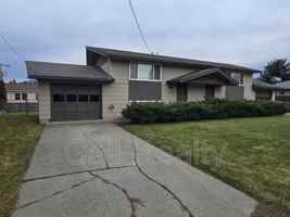 featured image of 3324 S Raymond Cir