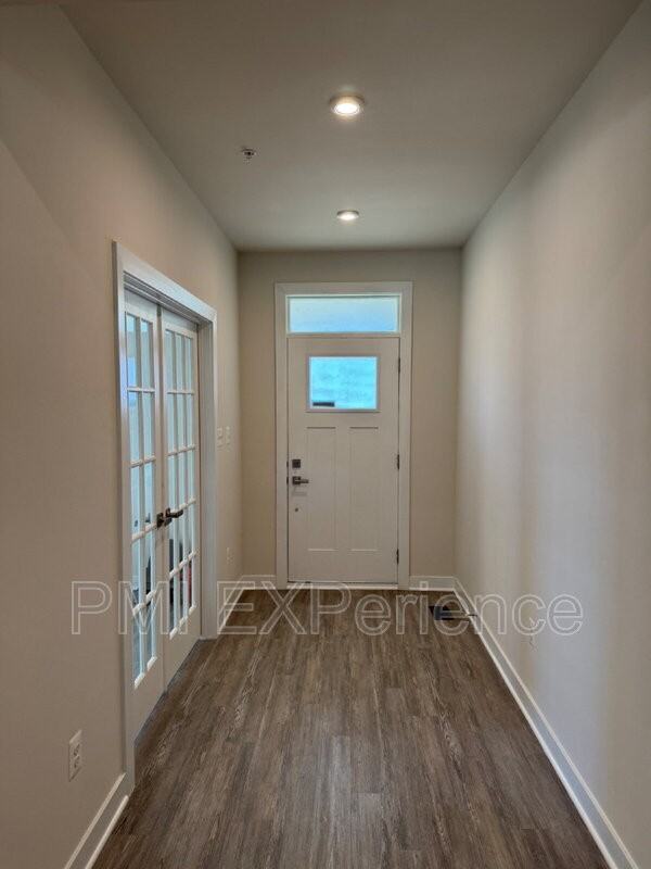 2609 Skeeter Ct - Photo 4 of 46