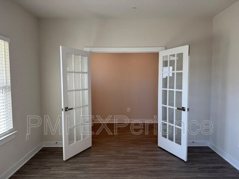 2609 Skeeter Ct - Photo 5 of 46