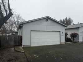 featured image of 228 Sw Westholm Ave