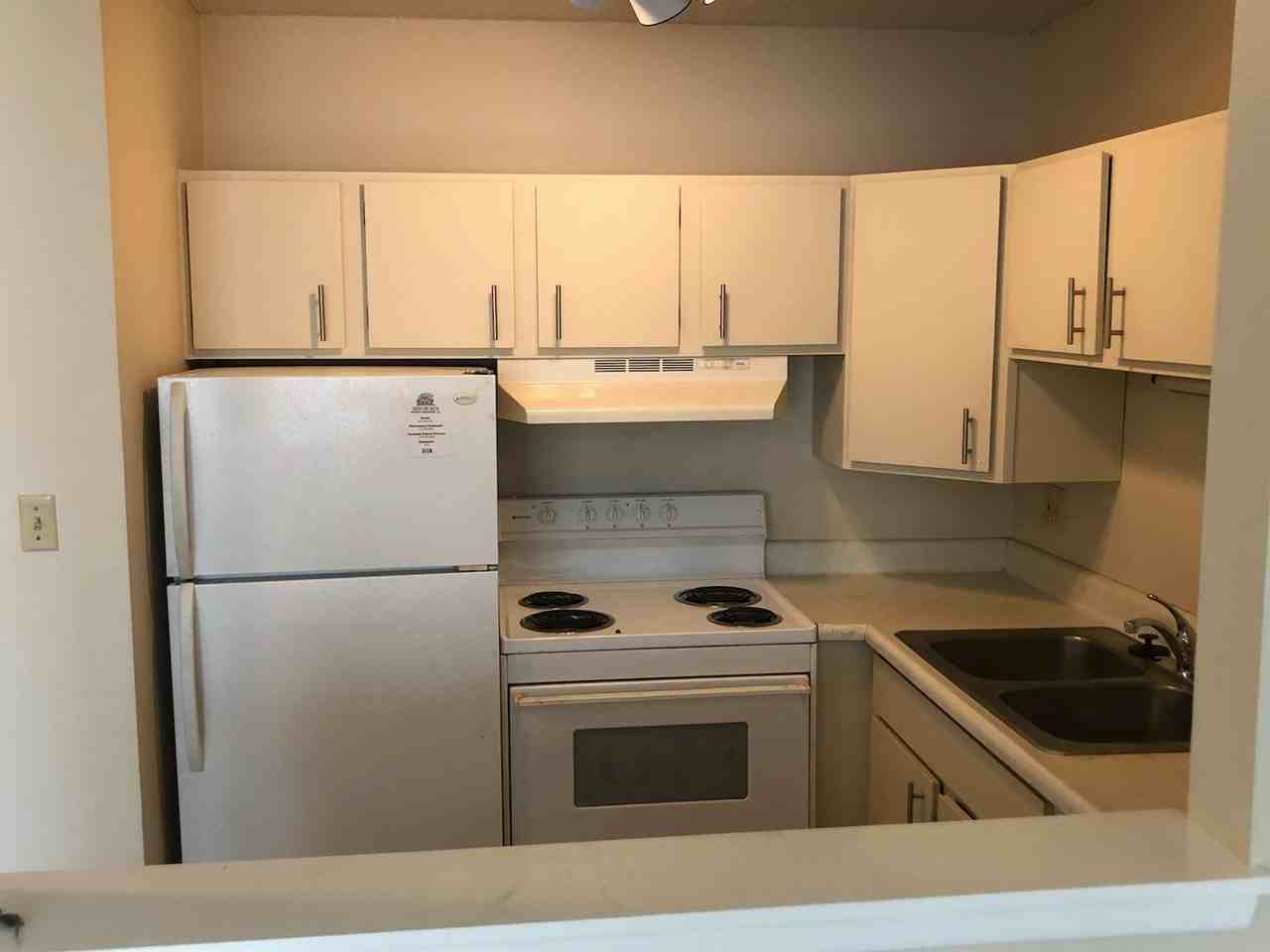 Hancock Avenue 229 North - Photo 6 of 25