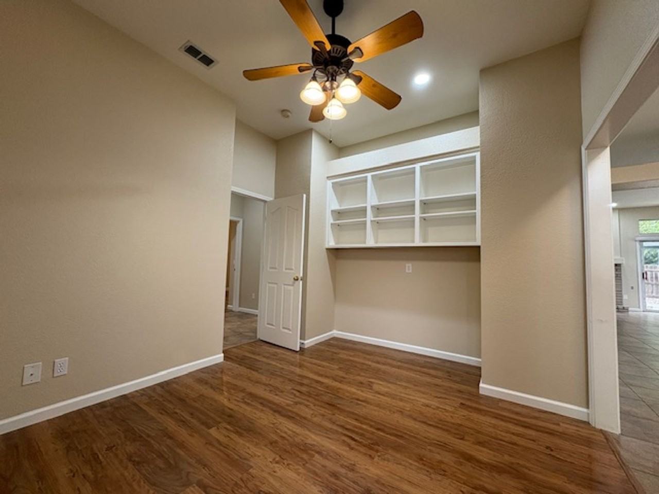 1810 Paseo Penasco - Photo 5 of 22