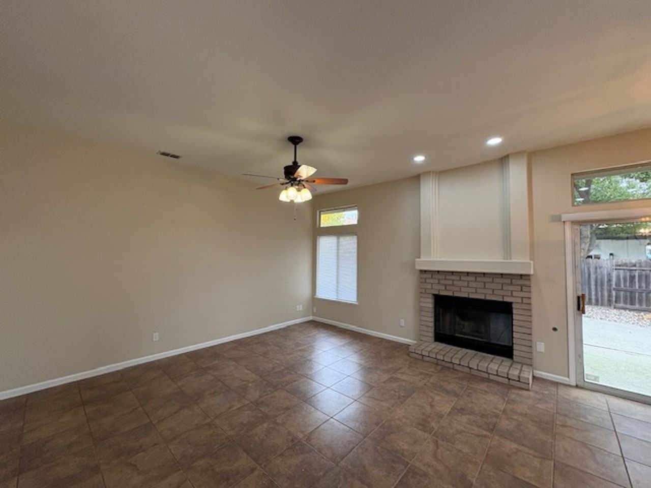 1810 Paseo Penasco - Photo 7 of 22