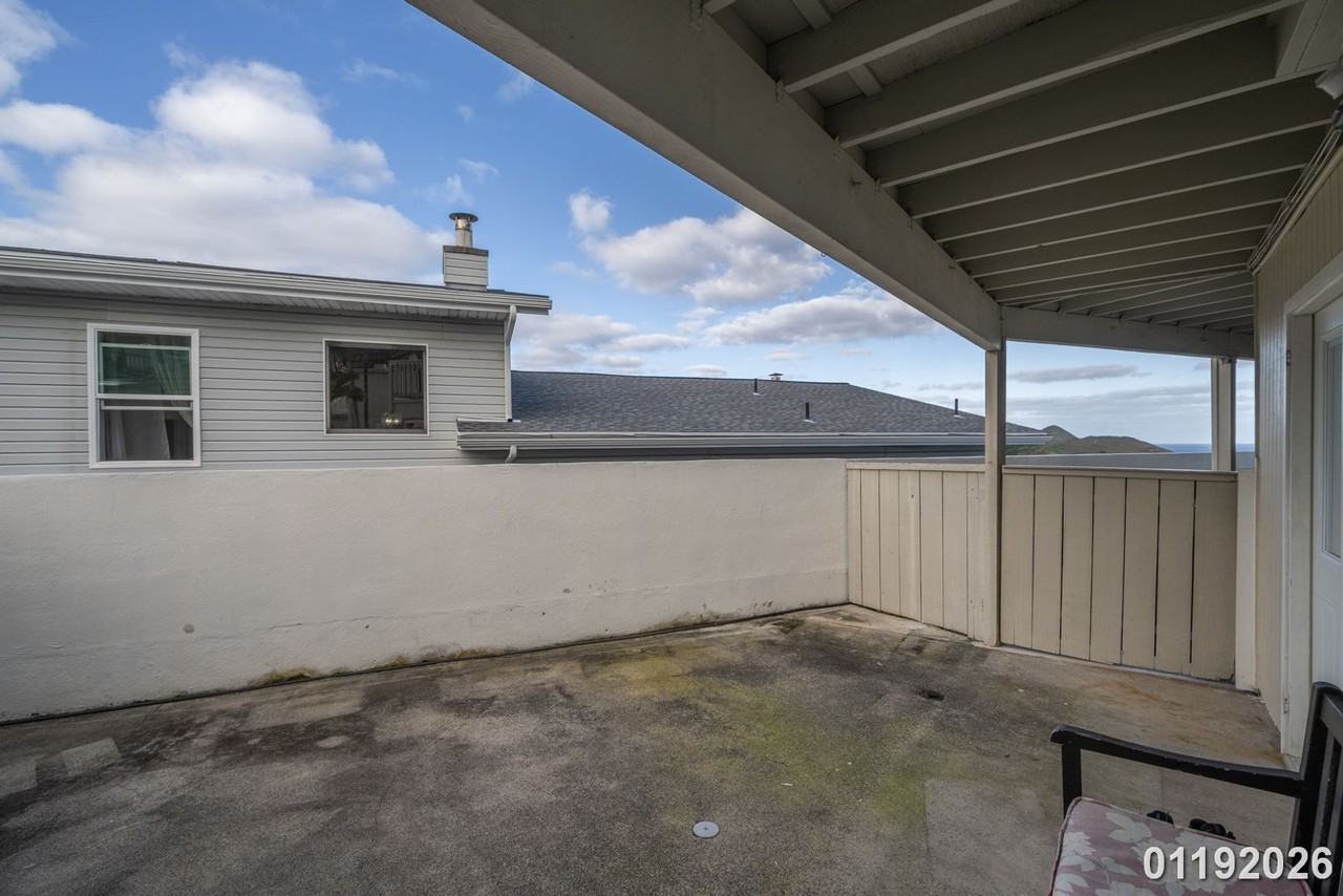 1279 Aupupu Pl - Photo 3 of 25