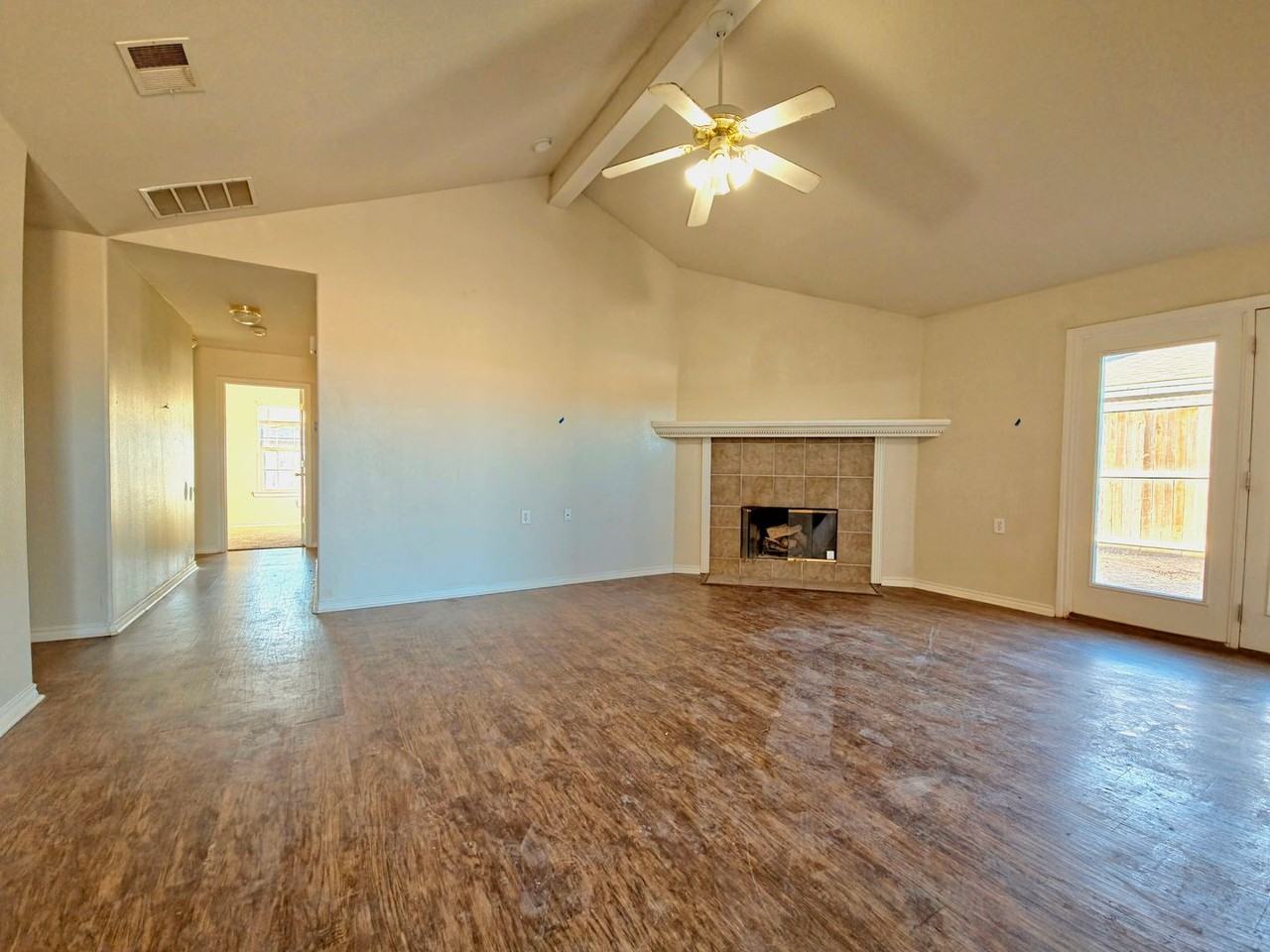 2909 106th St - Photo 2 of 10