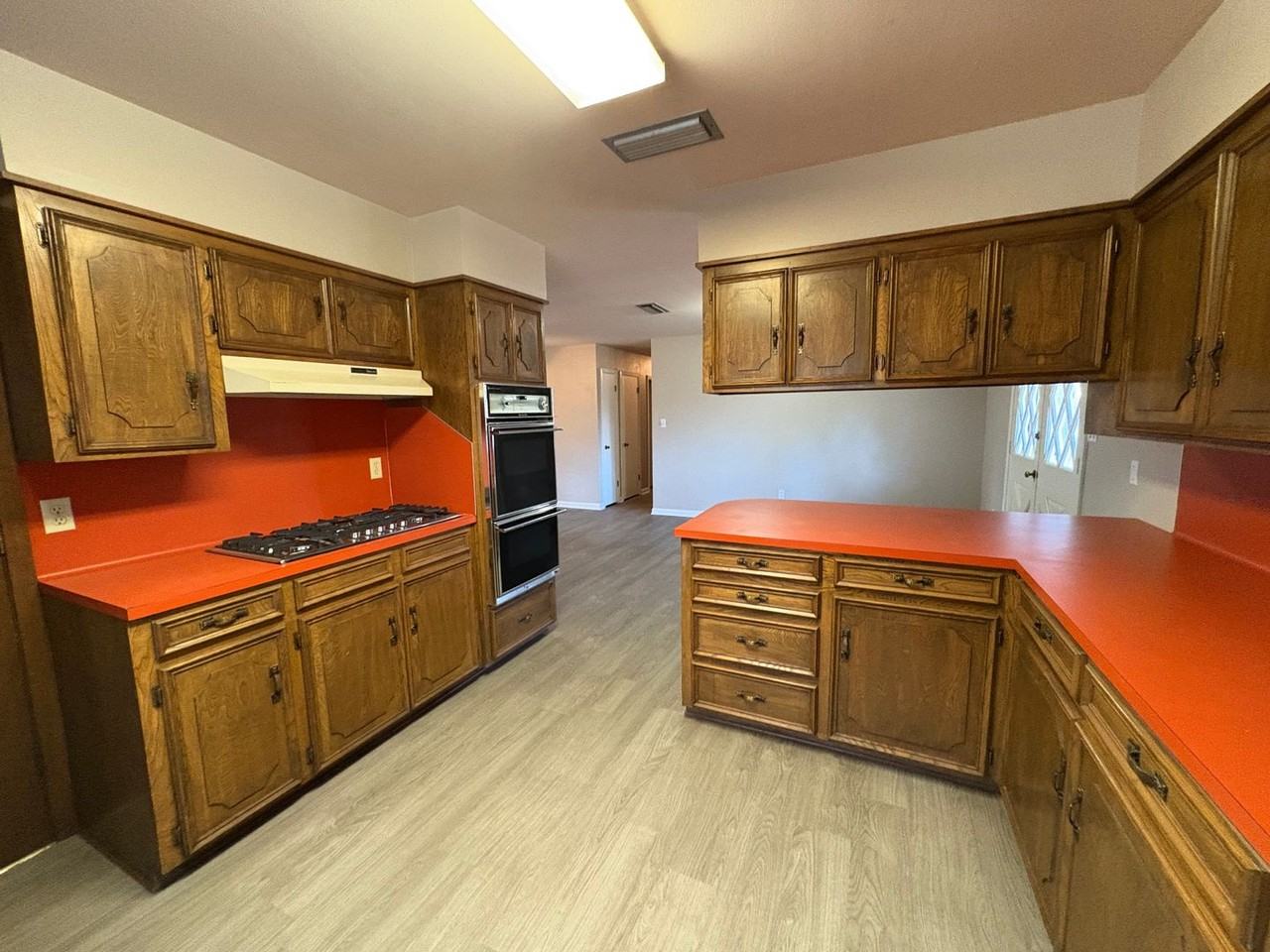 6348 Dianne St - Photo 6 of 18