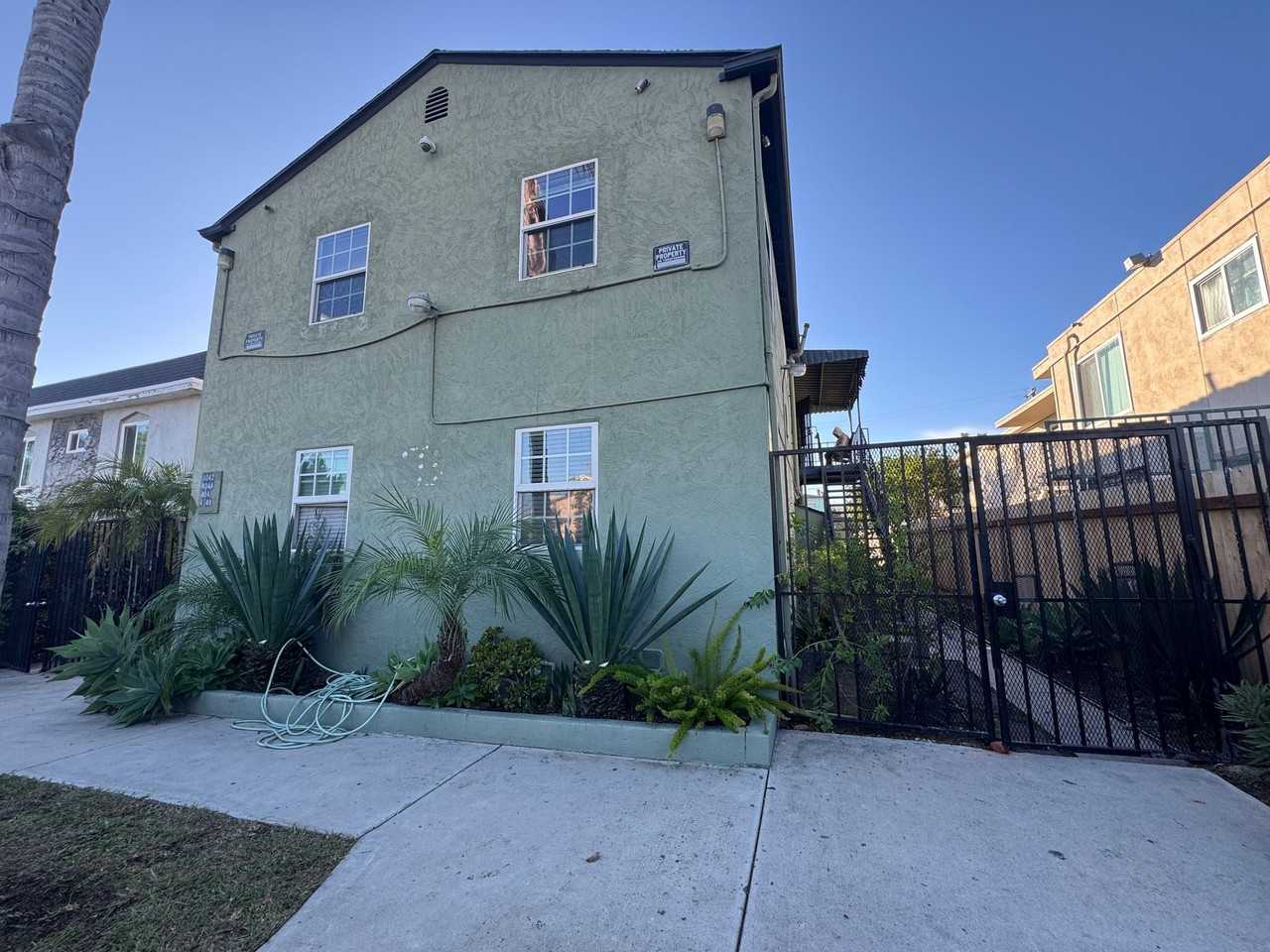 4042-4048 38th Street - Photo 2 of 5