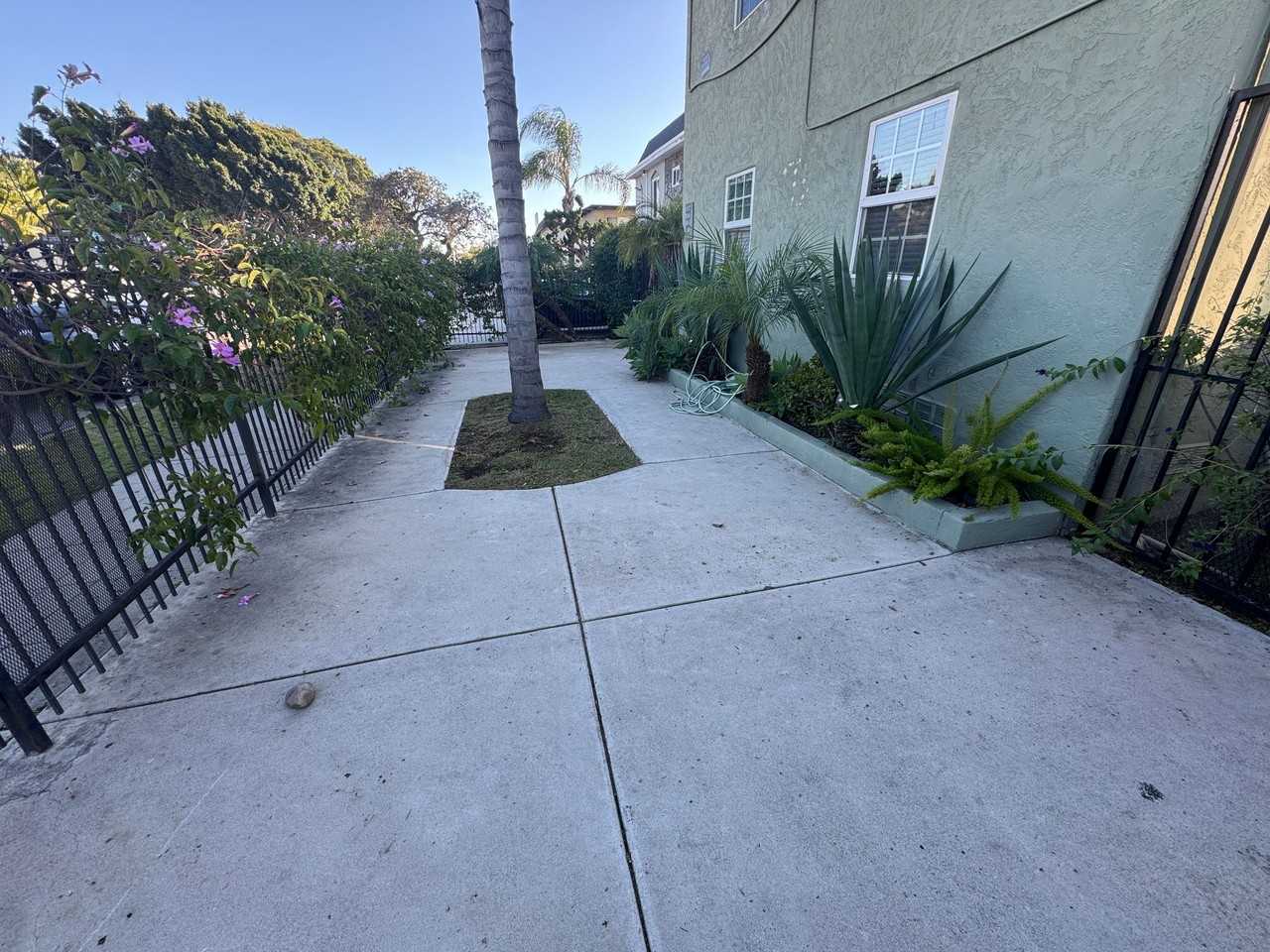 4042-4048 38th Street - Photo 3 of 5