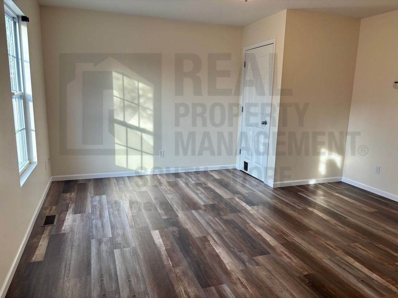 601 Mary Dr - Photo 5 of 13