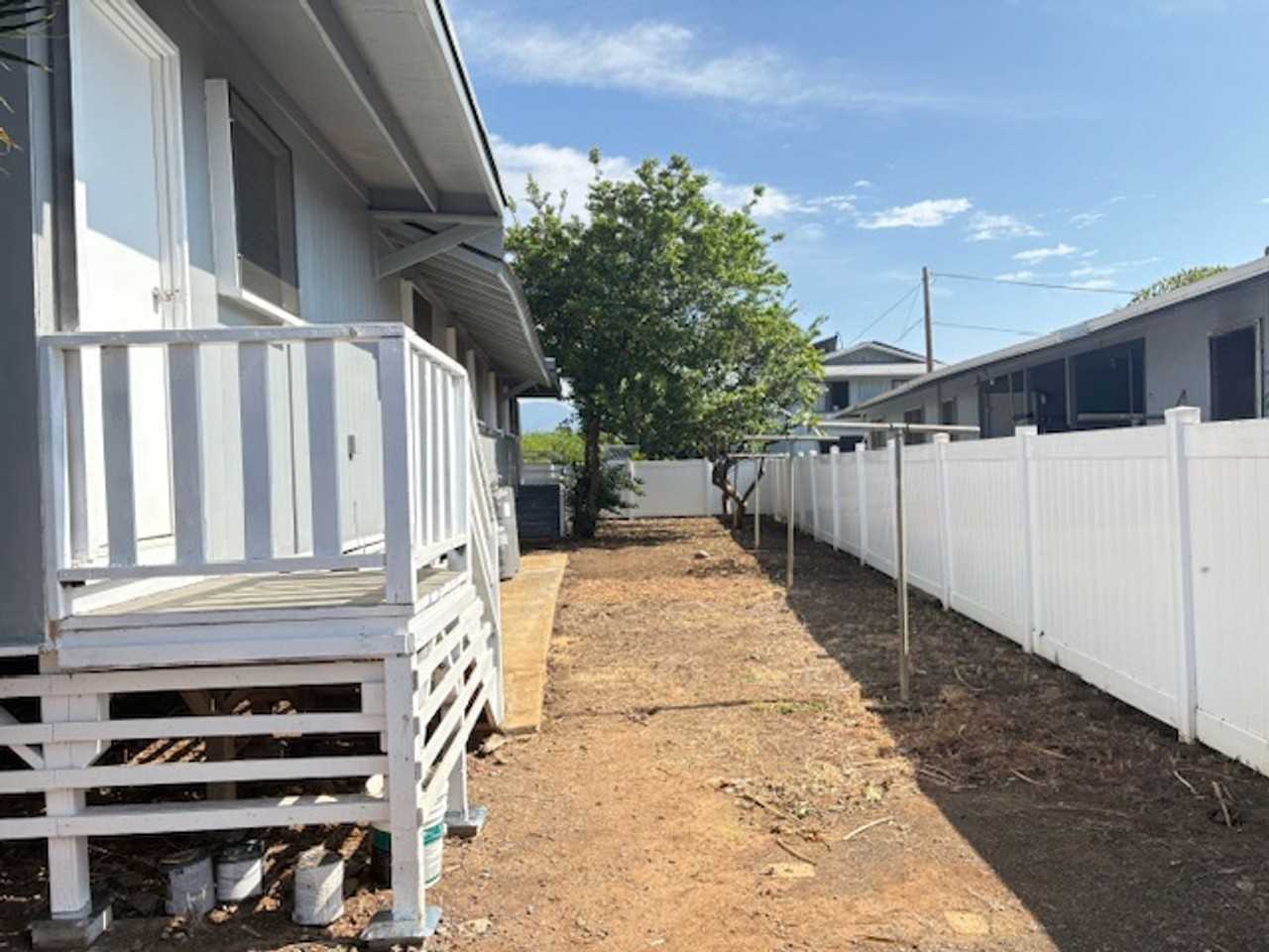 Hana St - Photo 2 of 6