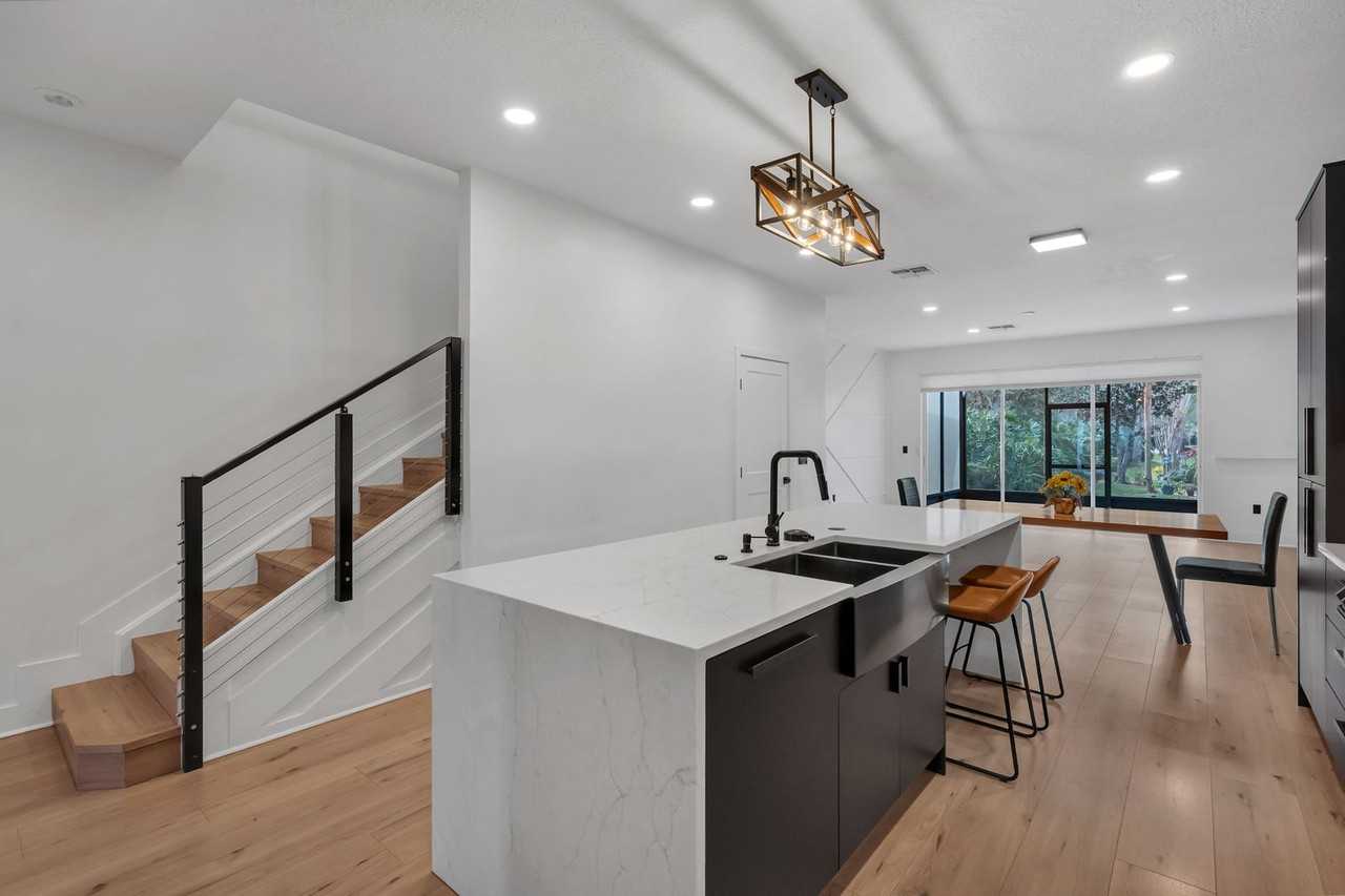 2170 Stockton Dr - Photo 5 of 18