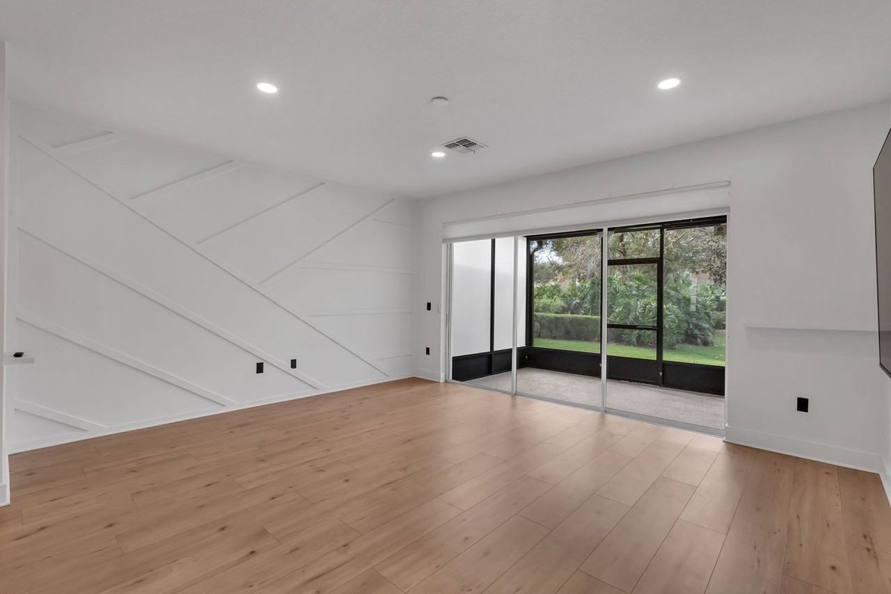 2170 Stockton Dr - Photo 7 of 18