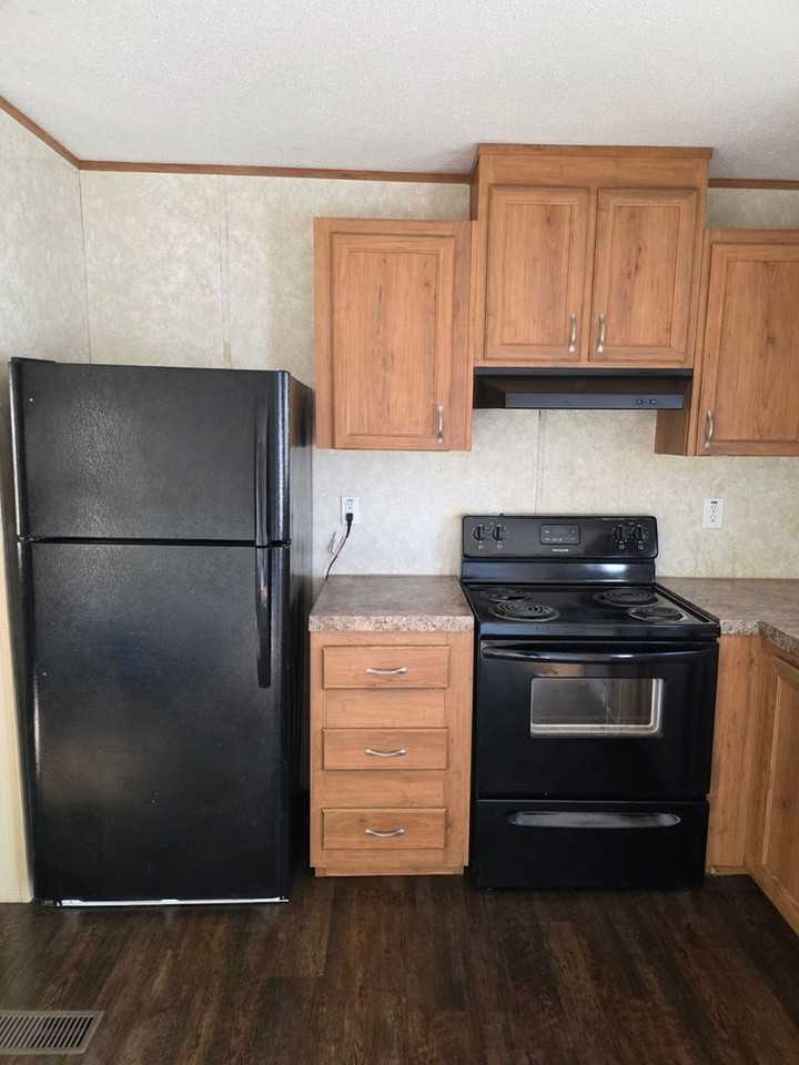 1288 Cardinal Ln - Photo 6 of 16