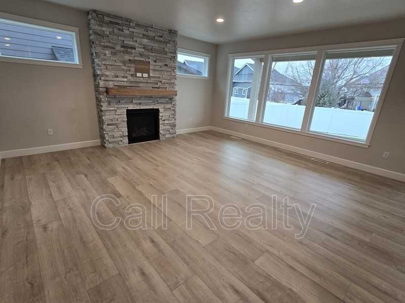 8119 N Austin Rd - Photo 3 of 22