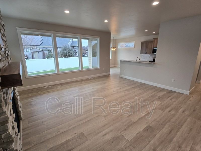 8119 N Austin Rd - Photo 4 of 22