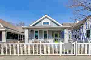 featured image of 1140 Hoyt Ave