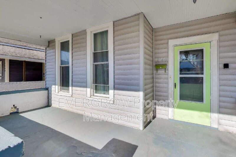 1140 Hoyt Ave - Photo 5 of 37