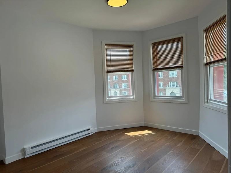 6223 Wayne Ave #2L - Photo 4 of 9