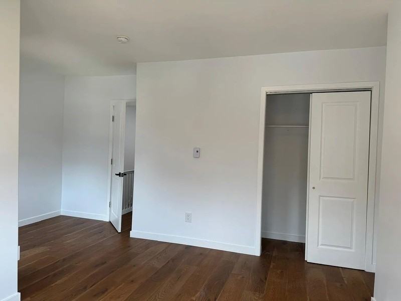 6223 Wayne Ave #2L - Photo 5 of 9