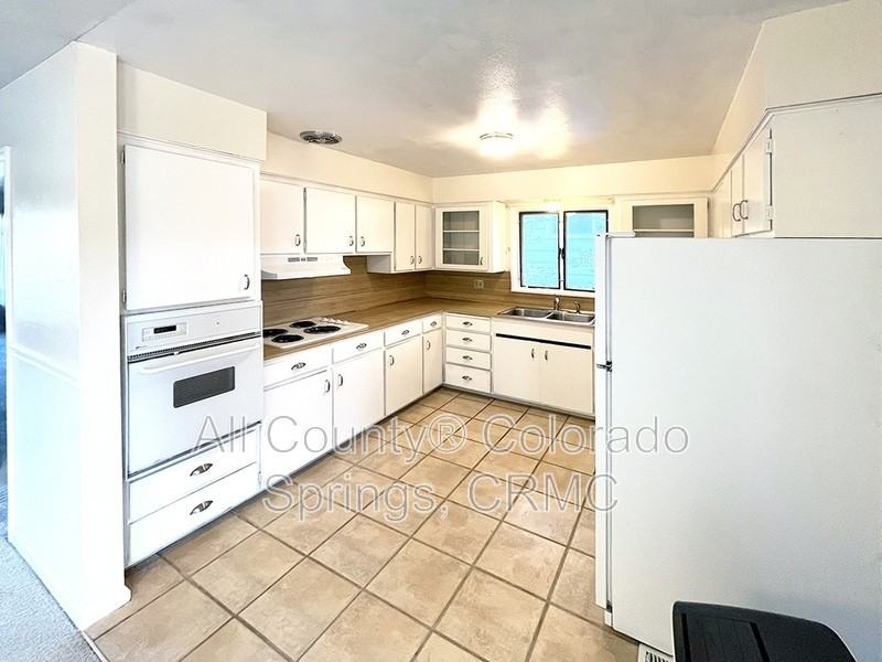 1217 Cumberland St - Photo 7 of 17