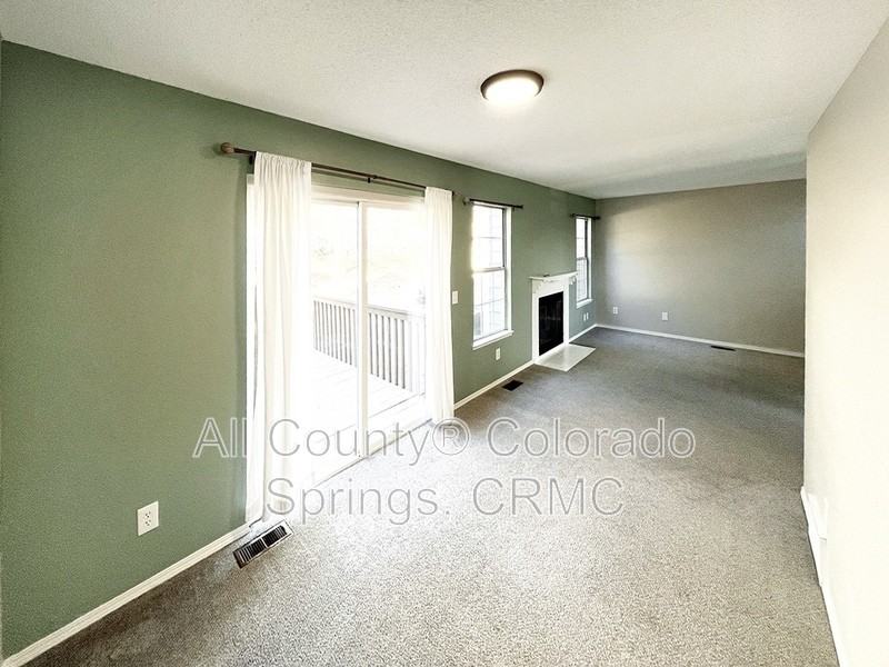 2058 Palm Dr - Photo 6 of 23