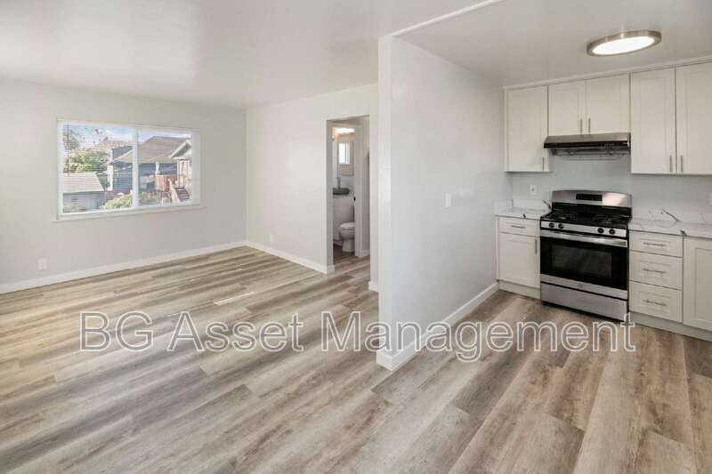 2309 8th St - Photo 5 of 23