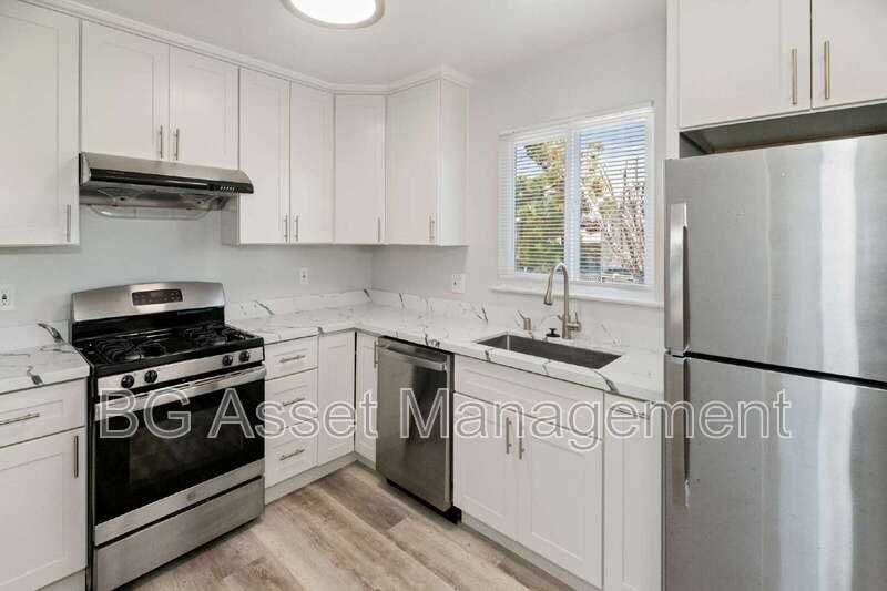 2309 8th St - Photo 6 of 23