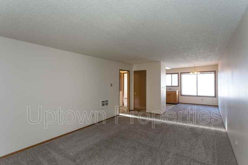 8057 Ne Flanders St - Photo 6 of 22