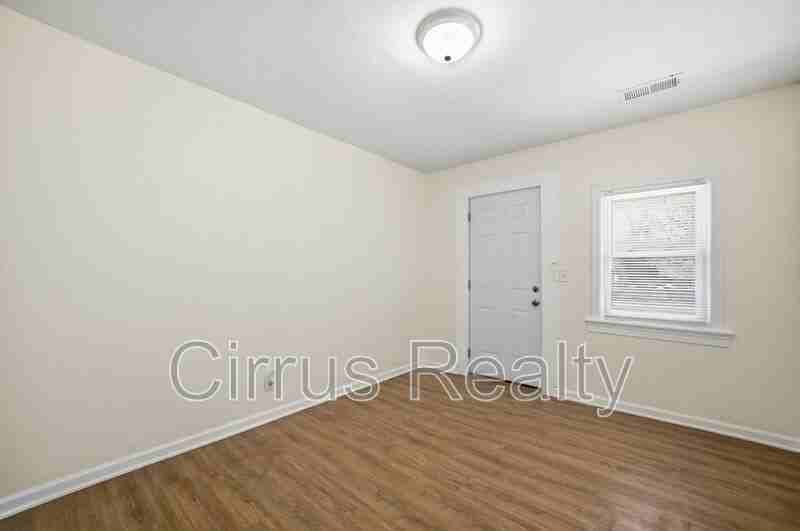 1215 26th St - Photo 4 of 16