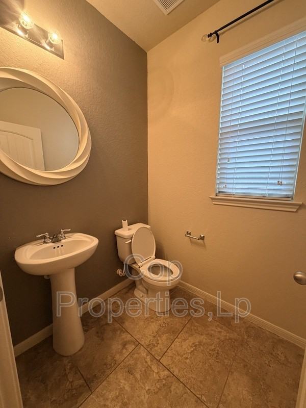 8919 Olmstead Park - Photo 6 of 38