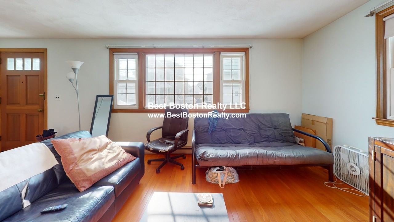 45 Warren St - Photo 5 of 11