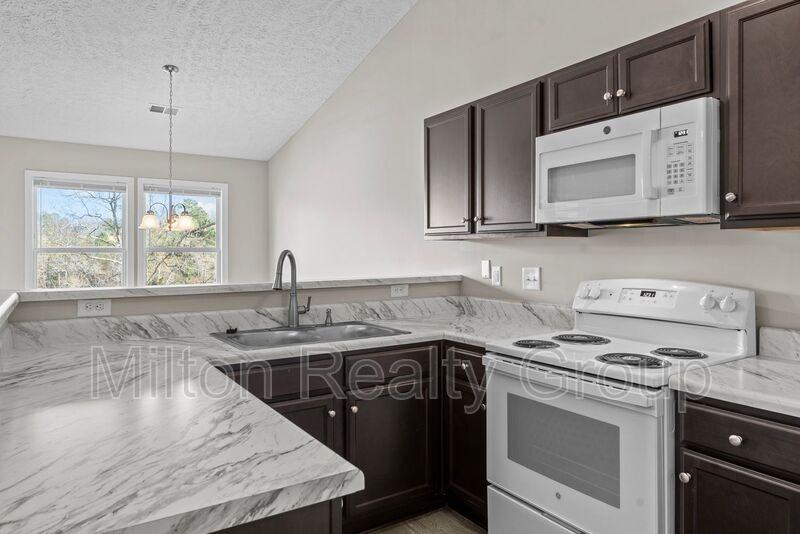 6748 Willowbrook Dr #9 - Photo 7 of 35