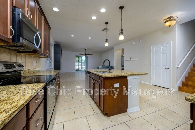 20204 Autumn Fern Ave - Photo 7 of 37