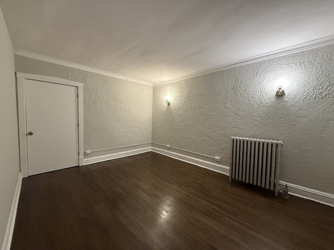 2759 N Kilbourn Ave #2761-3 - Photo 4 of 10