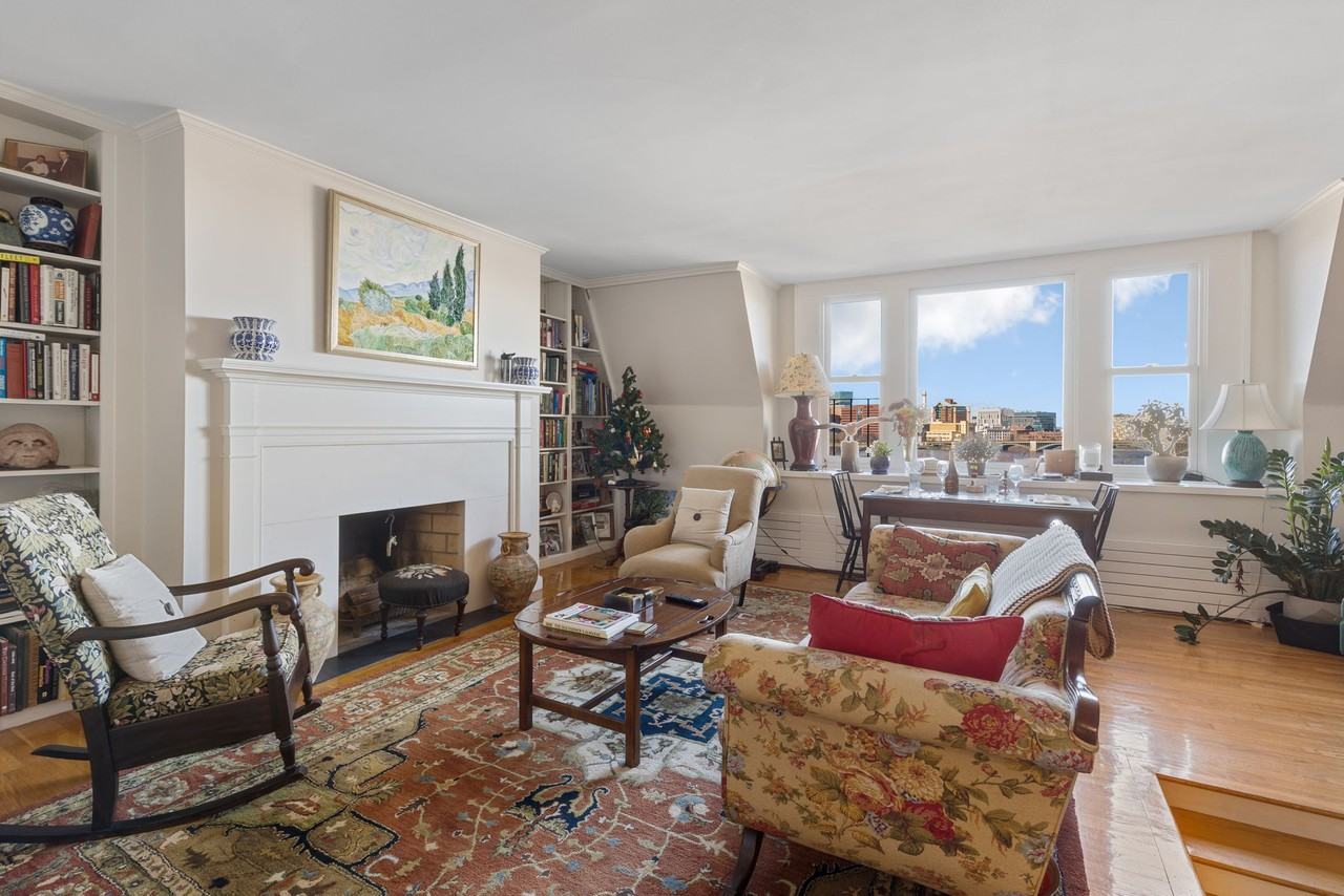 122 Beacon St #6 - Photo 7 of 17