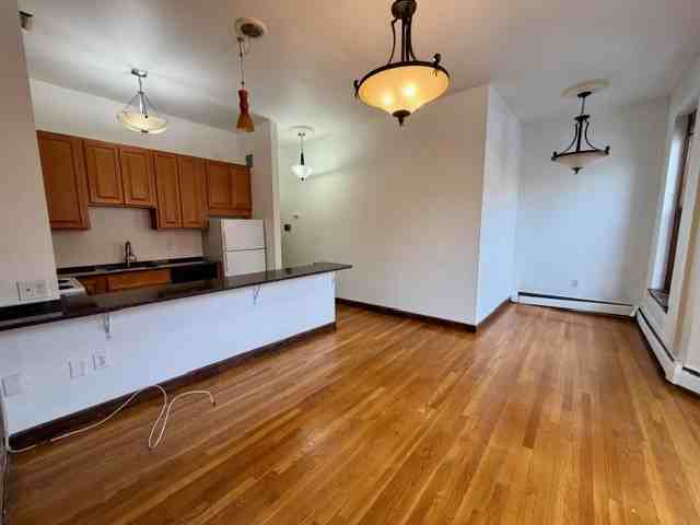 10 Columbus Sq #3 - Photo 5 of 10