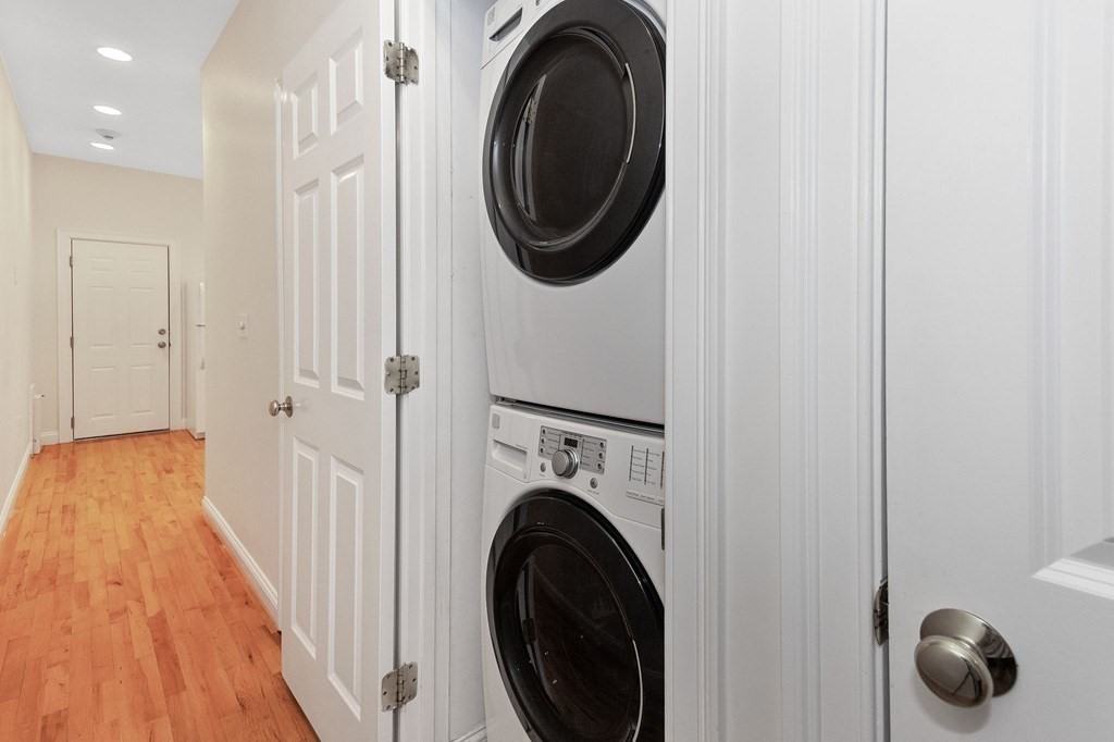 268 Windsor St #4 - Photo 4 of 11