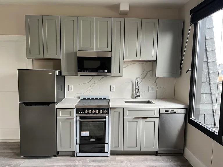 366 Broadway #108 - Photo 2 of 9