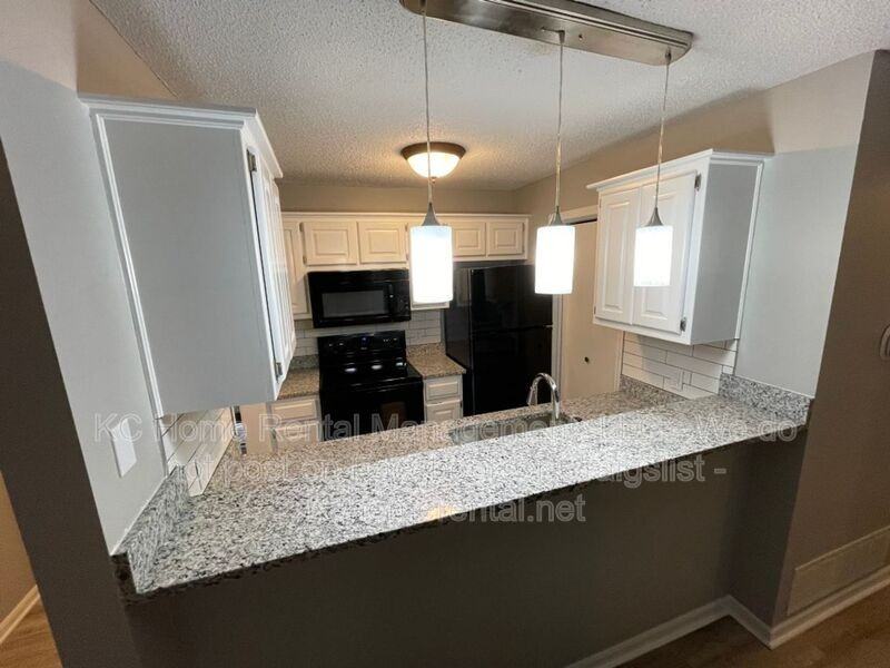 12013 W 58th Pl #B - Photo 7 of 30