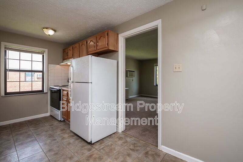 550 Wiltshire Blvd #D - Photo 4 of 11