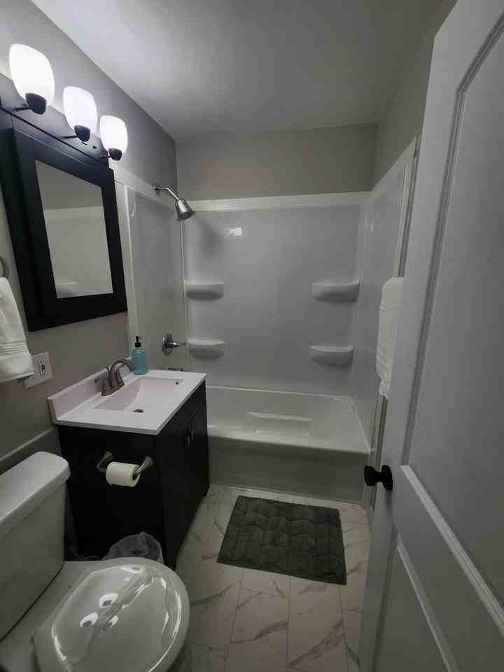 539 Milton Ave - Photo 6 of 15