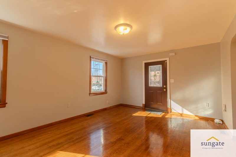 5615 Queens Chapel Rd - Photo 5 of 39