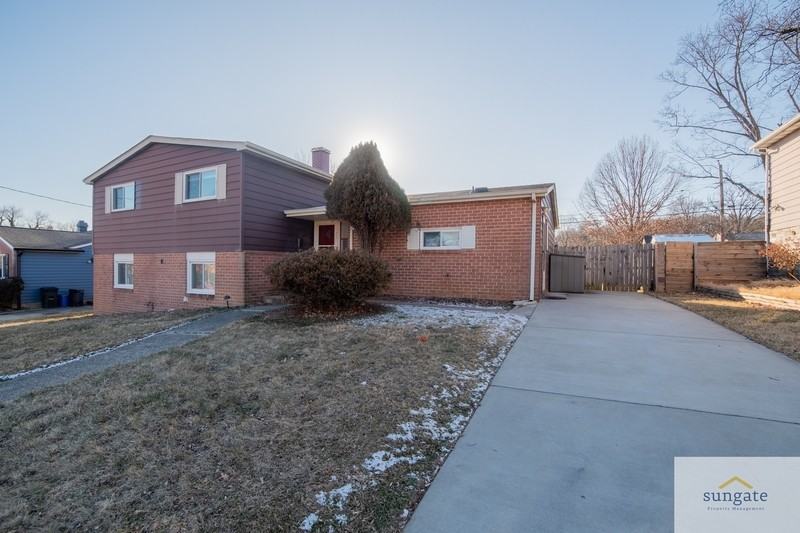 7411 Kathydale Rd - Photo 4 of 50