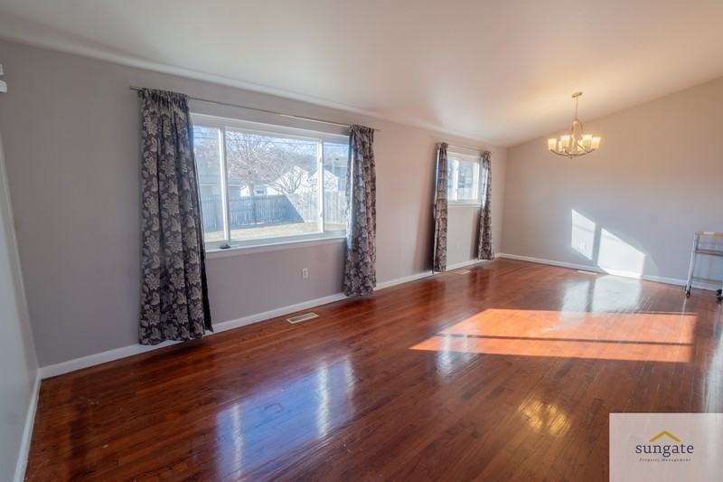 7411 Kathydale Rd - Photo 7 of 50