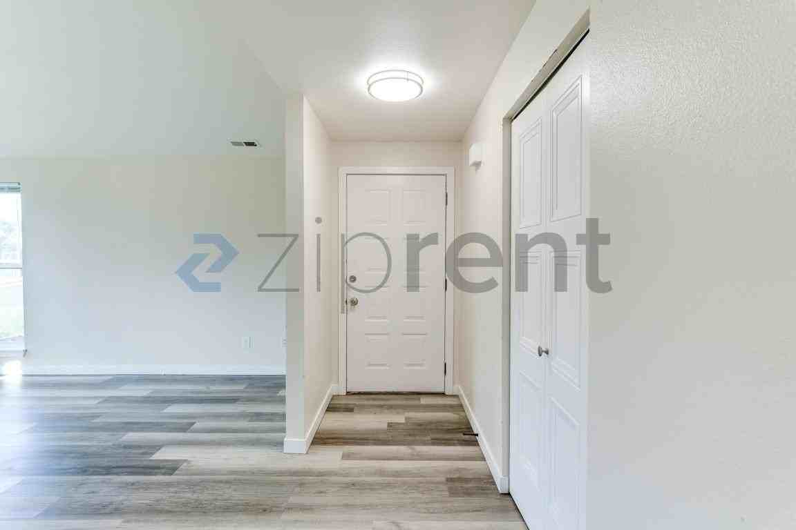 3002 M Dr Ne - Photo 4 of 22